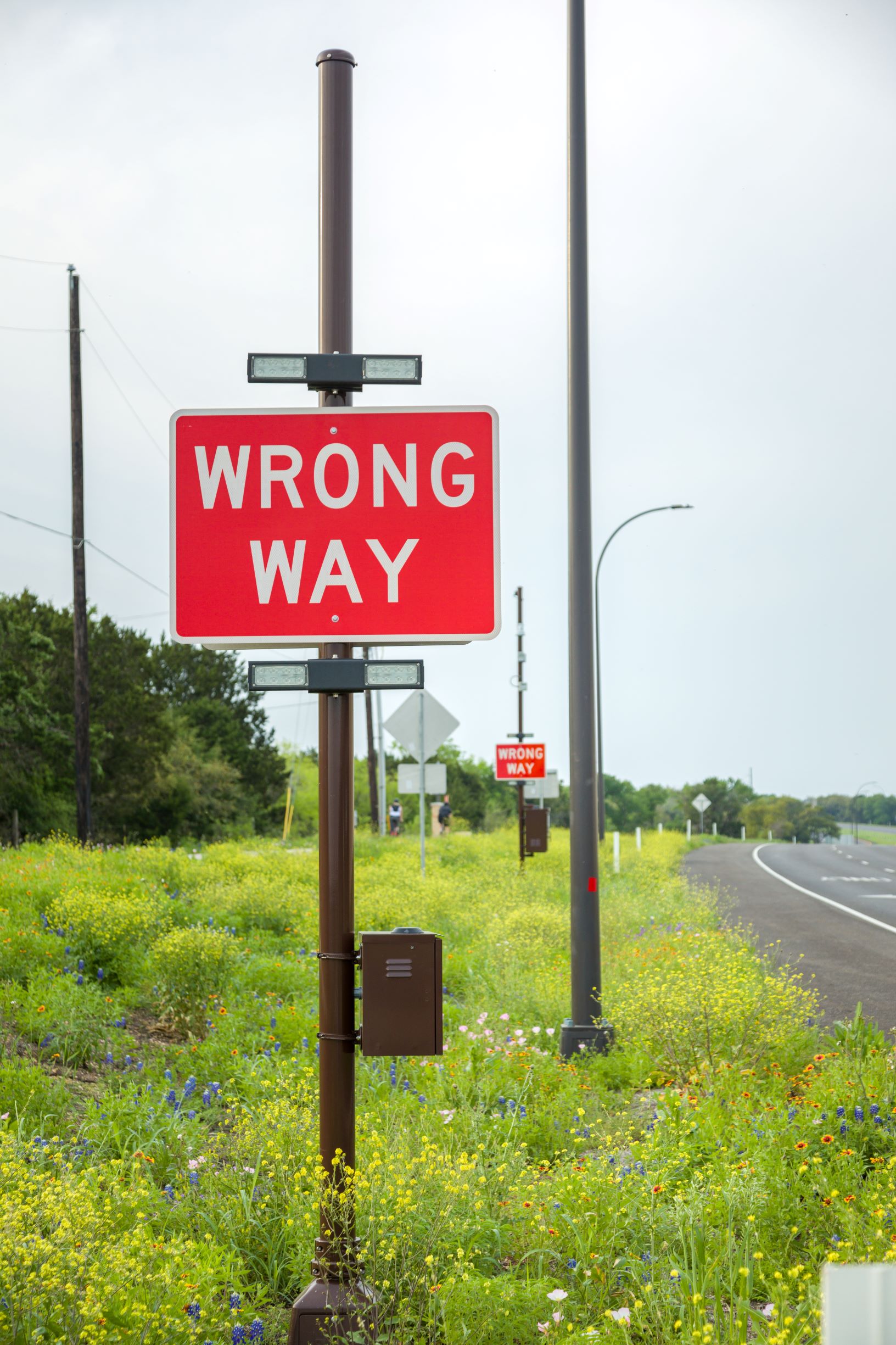 45SW Toll Wrong Way Driving Sign